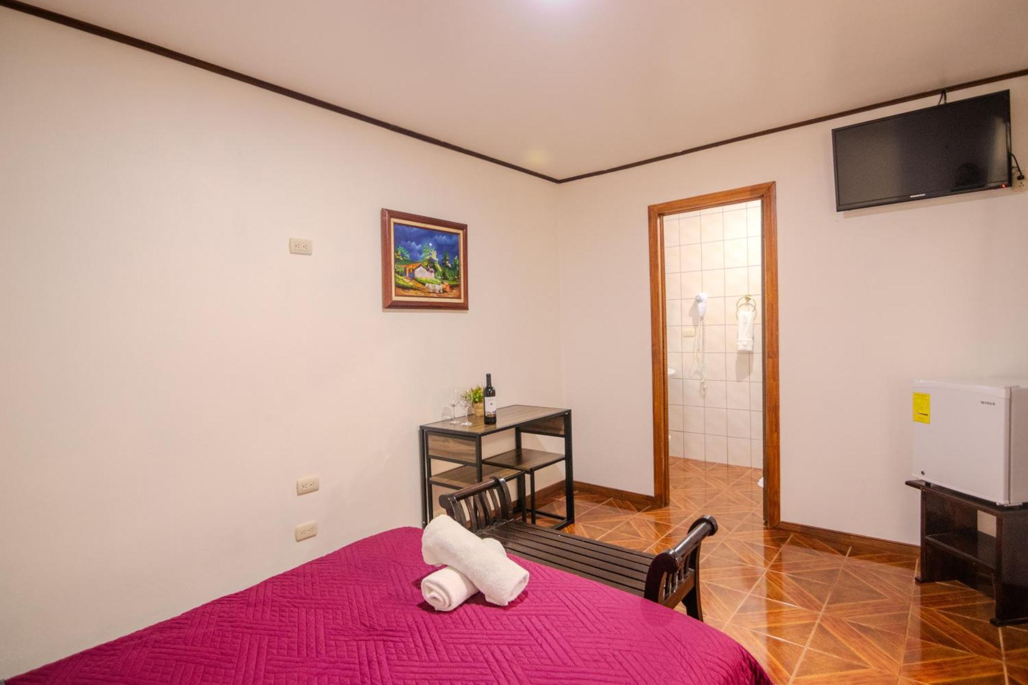 Hotel Las Ardillas Monteverde Exterior photo